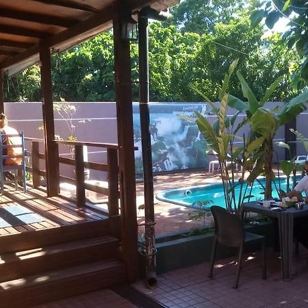 Residencial Noelia Hostel Πουέρτο Ιγκουασού Εξωτερικό φωτογραφία
