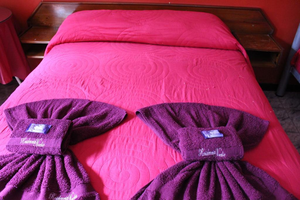 Residencial Noelia Hostel Πουέρτο Ιγκουασού Εξωτερικό φωτογραφία