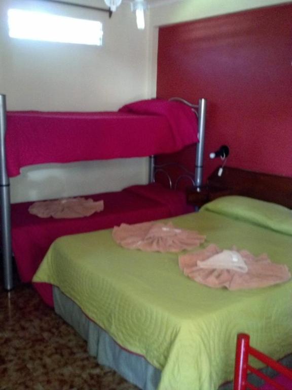 Residencial Noelia Hostel Πουέρτο Ιγκουασού Δωμάτιο φωτογραφία