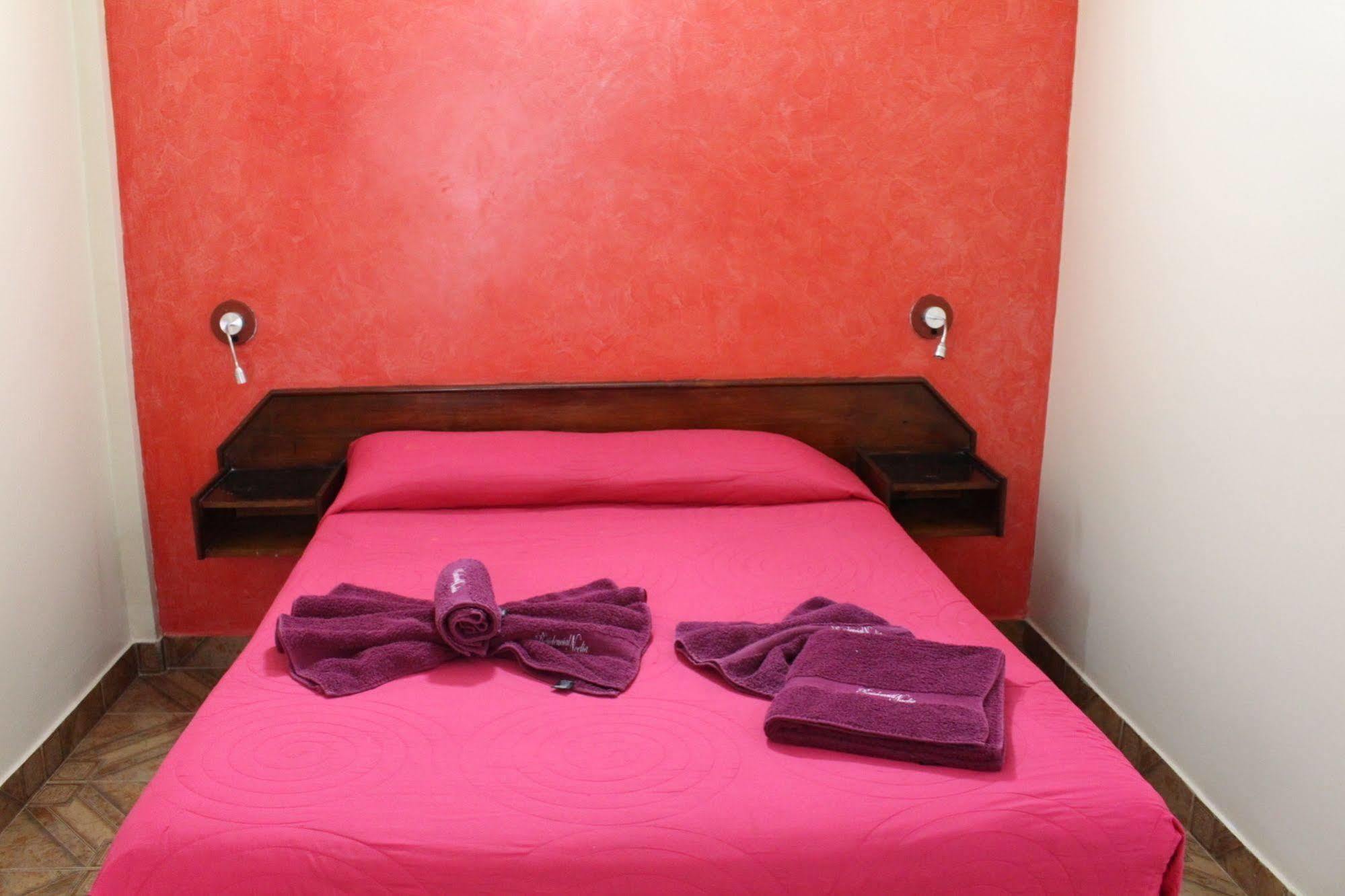 Residencial Noelia Hostel Πουέρτο Ιγκουασού Εξωτερικό φωτογραφία